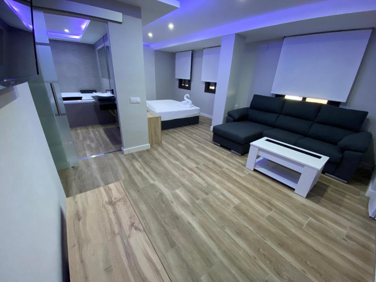 Apartamentos Las 7 Esencias 利纳雷斯 外观 照片
